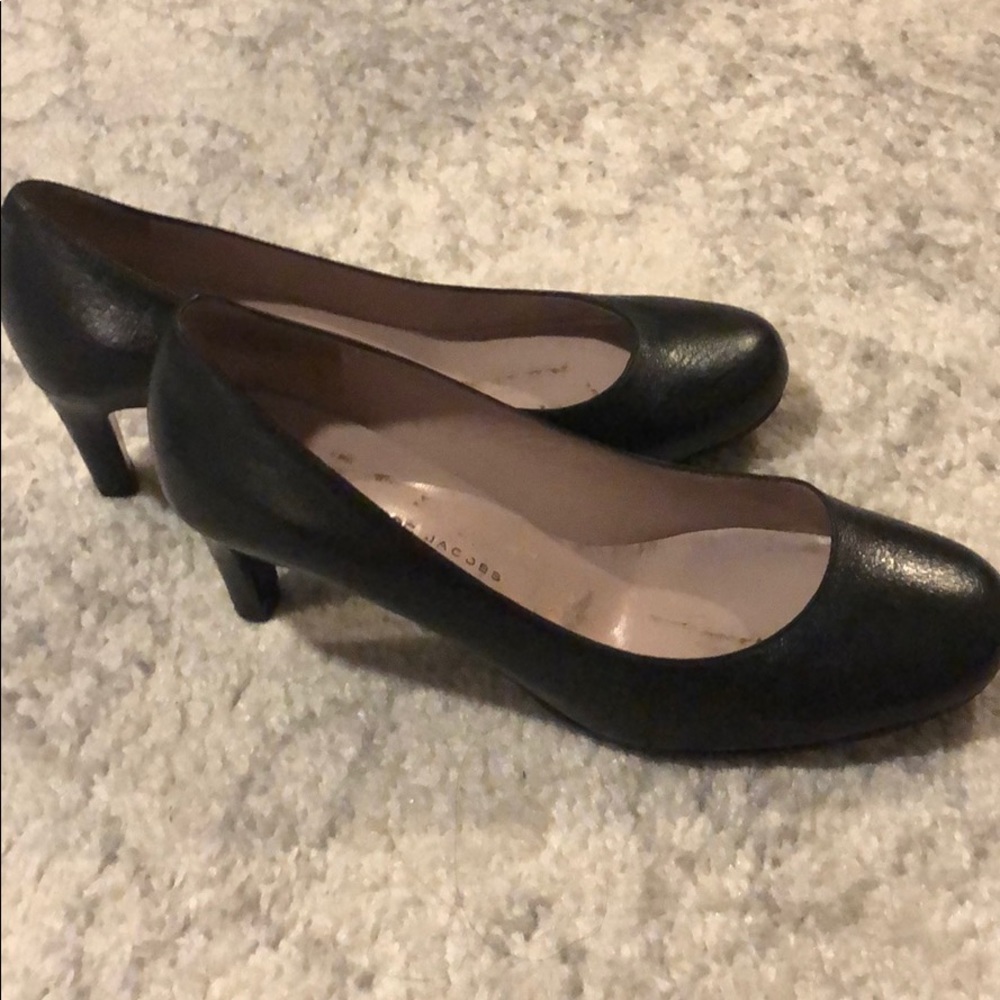 Marc Jacobs black pumps